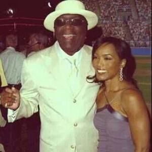 Meet your Posher, Carlee